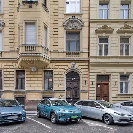Trendy Downtown Hideaway Budapest